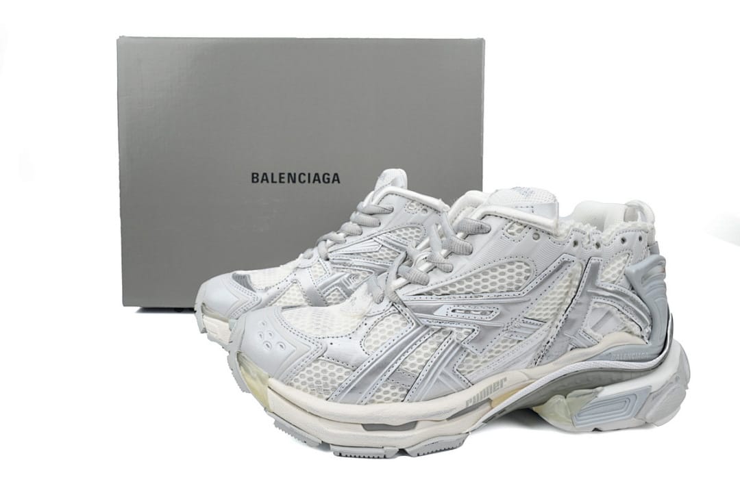000-32.jpg Balenciaga Runner Military Light Blue