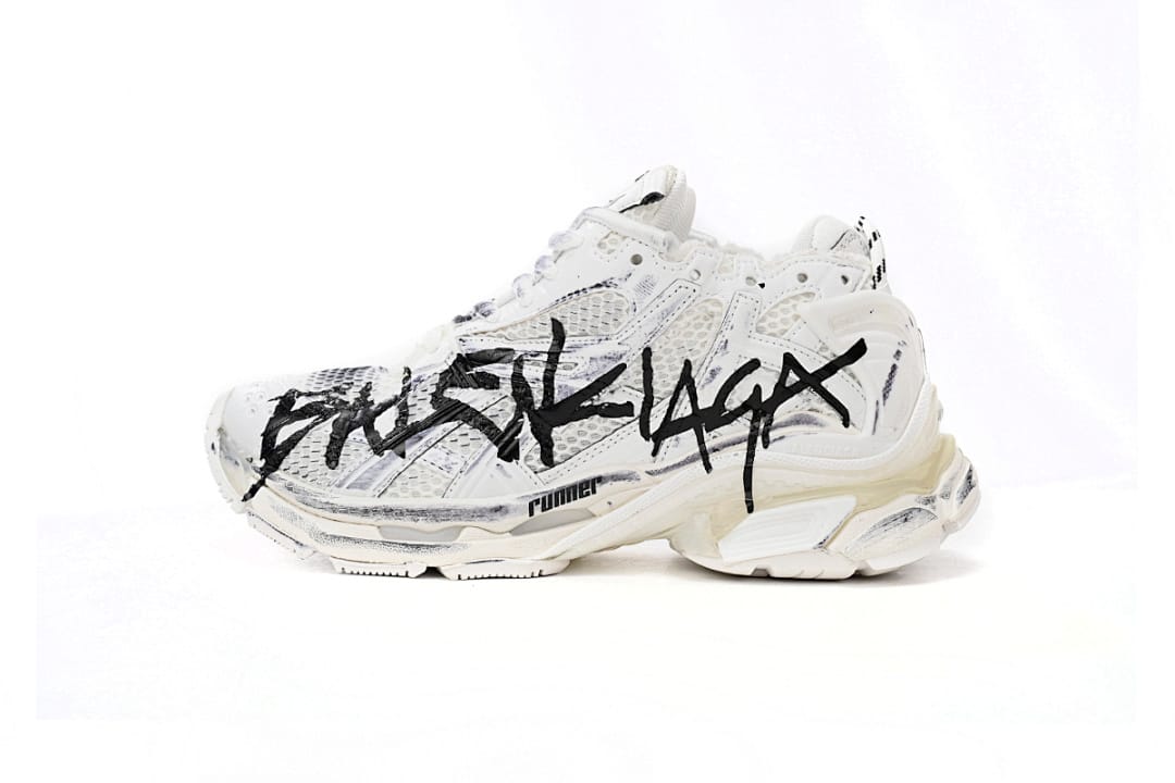 000-38.jpg Balenciaga Runner White Black Character Print