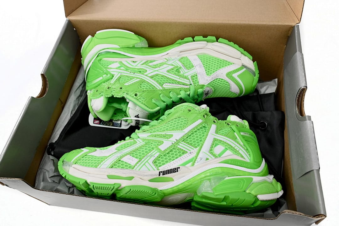 000-43.jpg Balenciaga Runner White Green