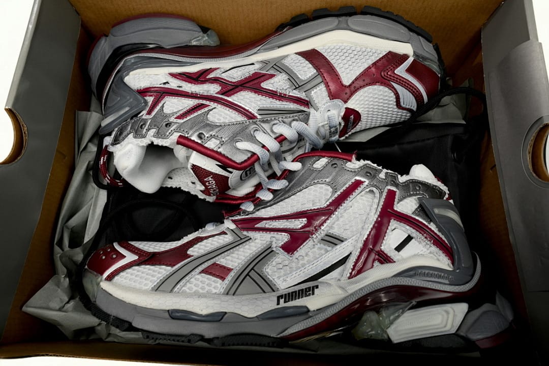 000-63.jpg Balenciaga Runner White Wine Red
